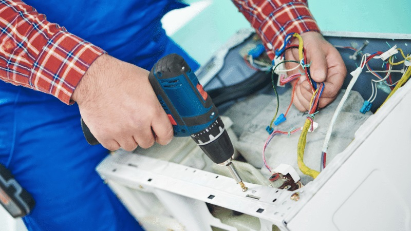 Balçova LG LG çamaşır makinesi kart tamiri – Su almama arızası orijinal parça ile giderildi. - Teknik servis örneği